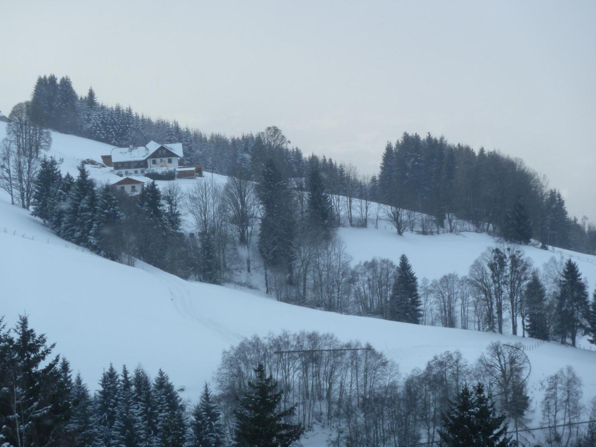 Rainzhof Hotell Aich  Exteriör bild